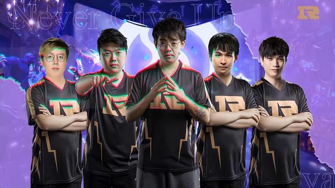 露了他们在 露了他们在