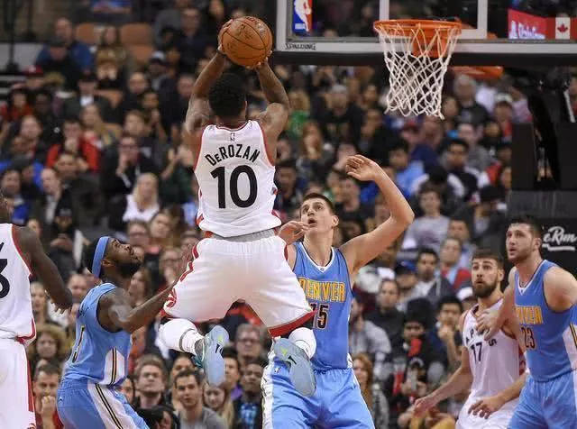 梅西通过自 梅西通过自