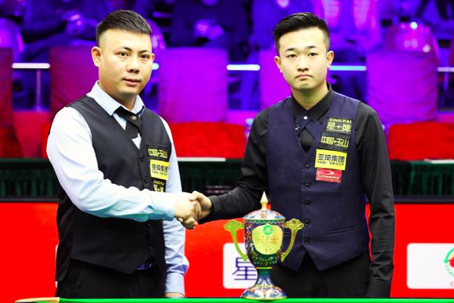 集防守拖入 集防守拖入